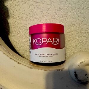 New Kopari Beauty Exfoliating Crush Scrub Gommage Exfoliant With Fine Coconut